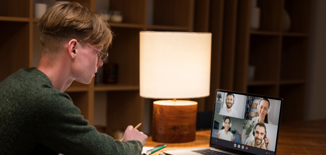 Comment la visite virtuelle aide les futurs étudiants à choisir votre établissement